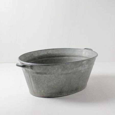 Vintage decoration for rent, pots to cool beer