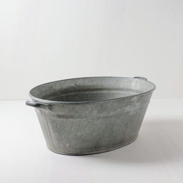 Vintage decoration for rent, pots to cool beer