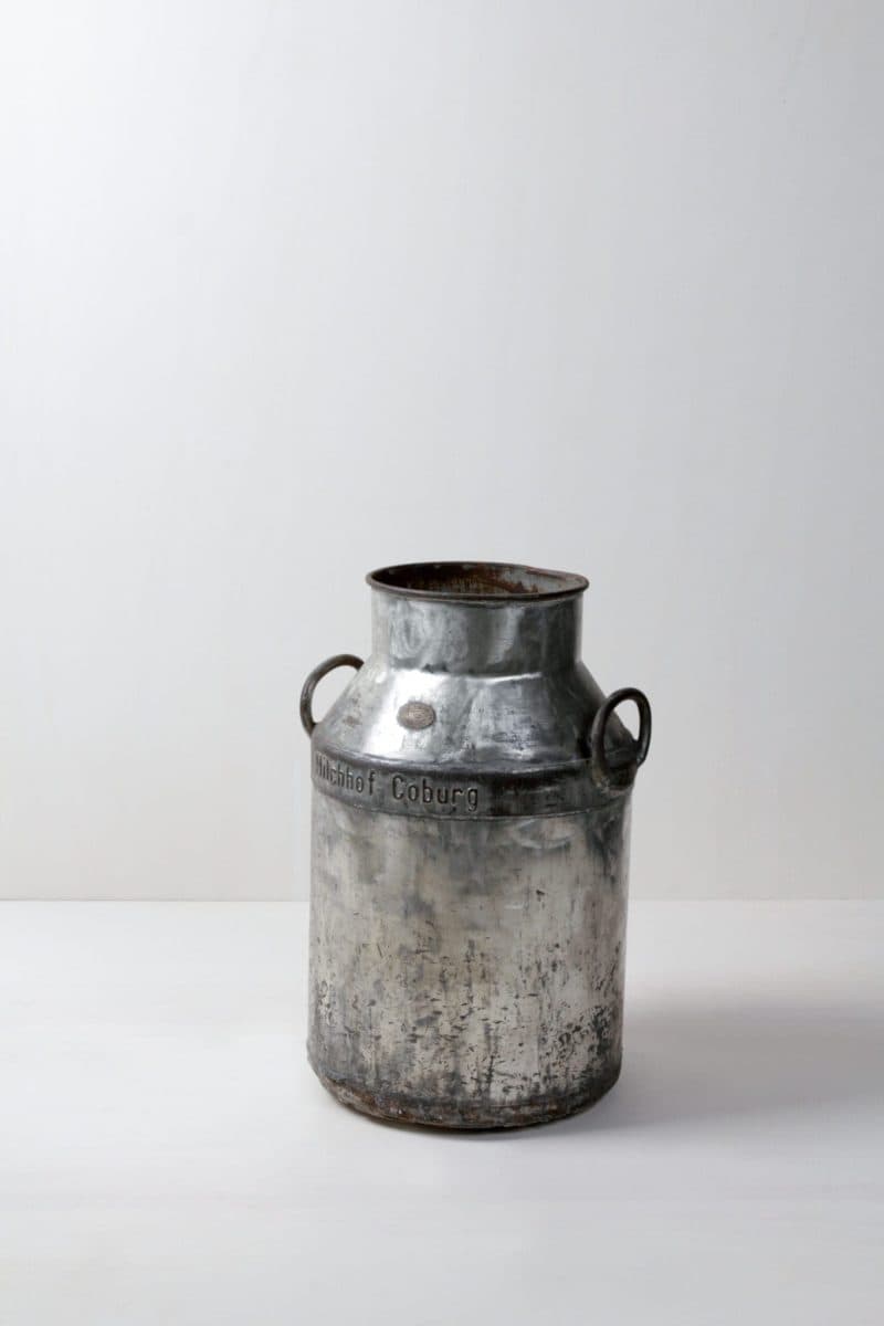 Vases milk bucket, decoration rental Berlin