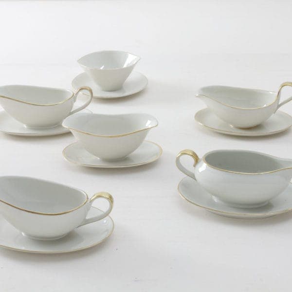 Sauce boats, cutlery, special crockery, hire