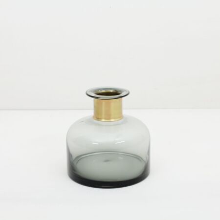 Rental of vases, tealight holders and table decoration