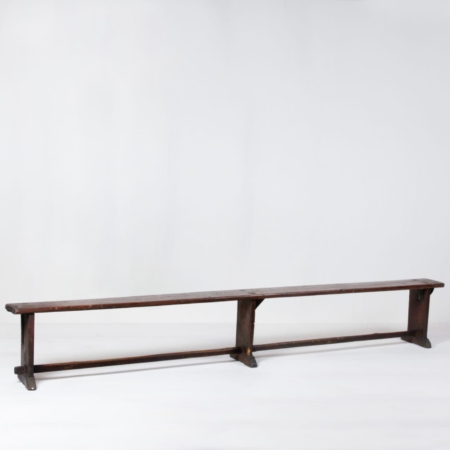 Vermietung von Holzmöbeln und Traubänken