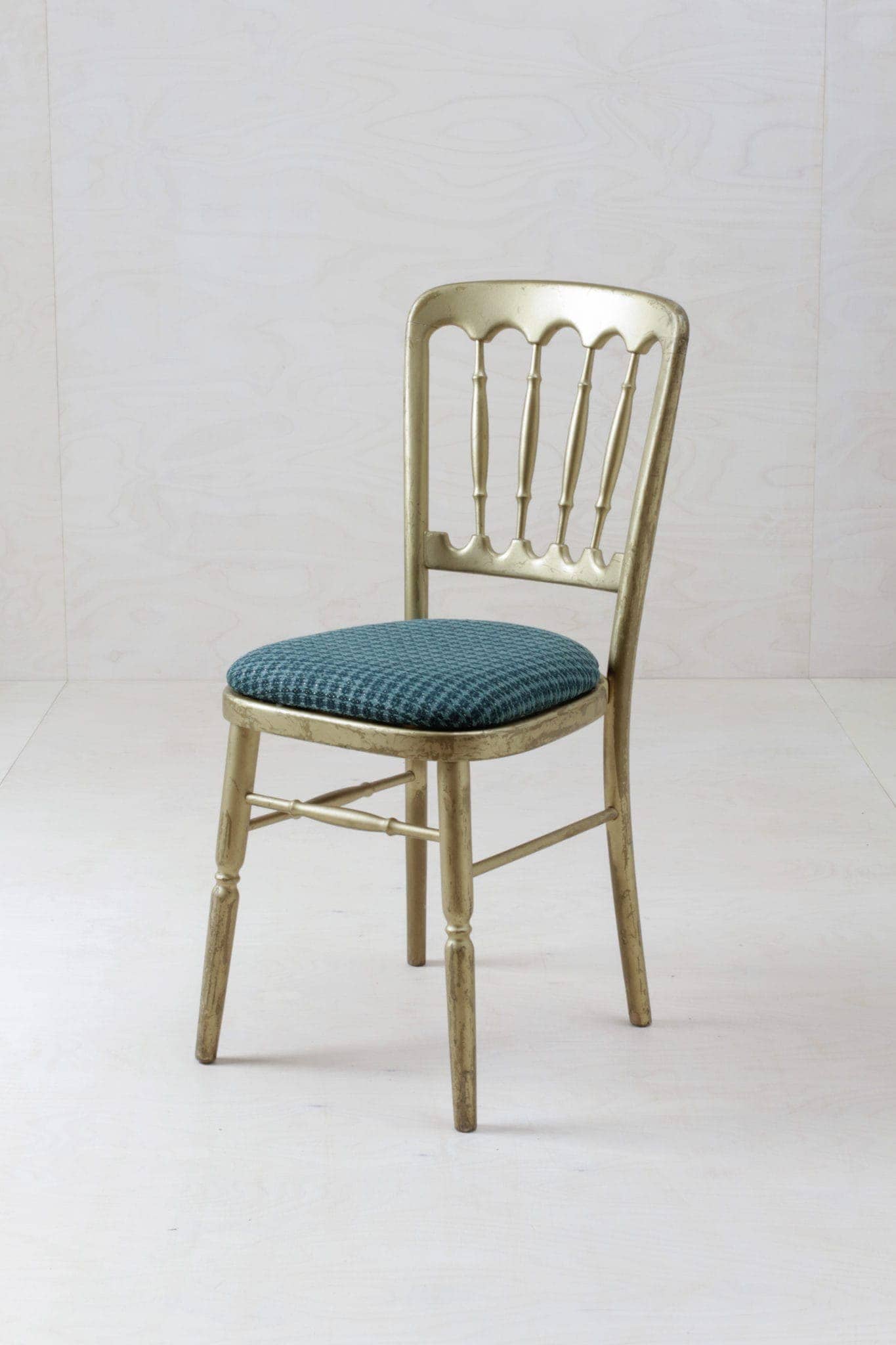 Stuhl Ester Gold | |