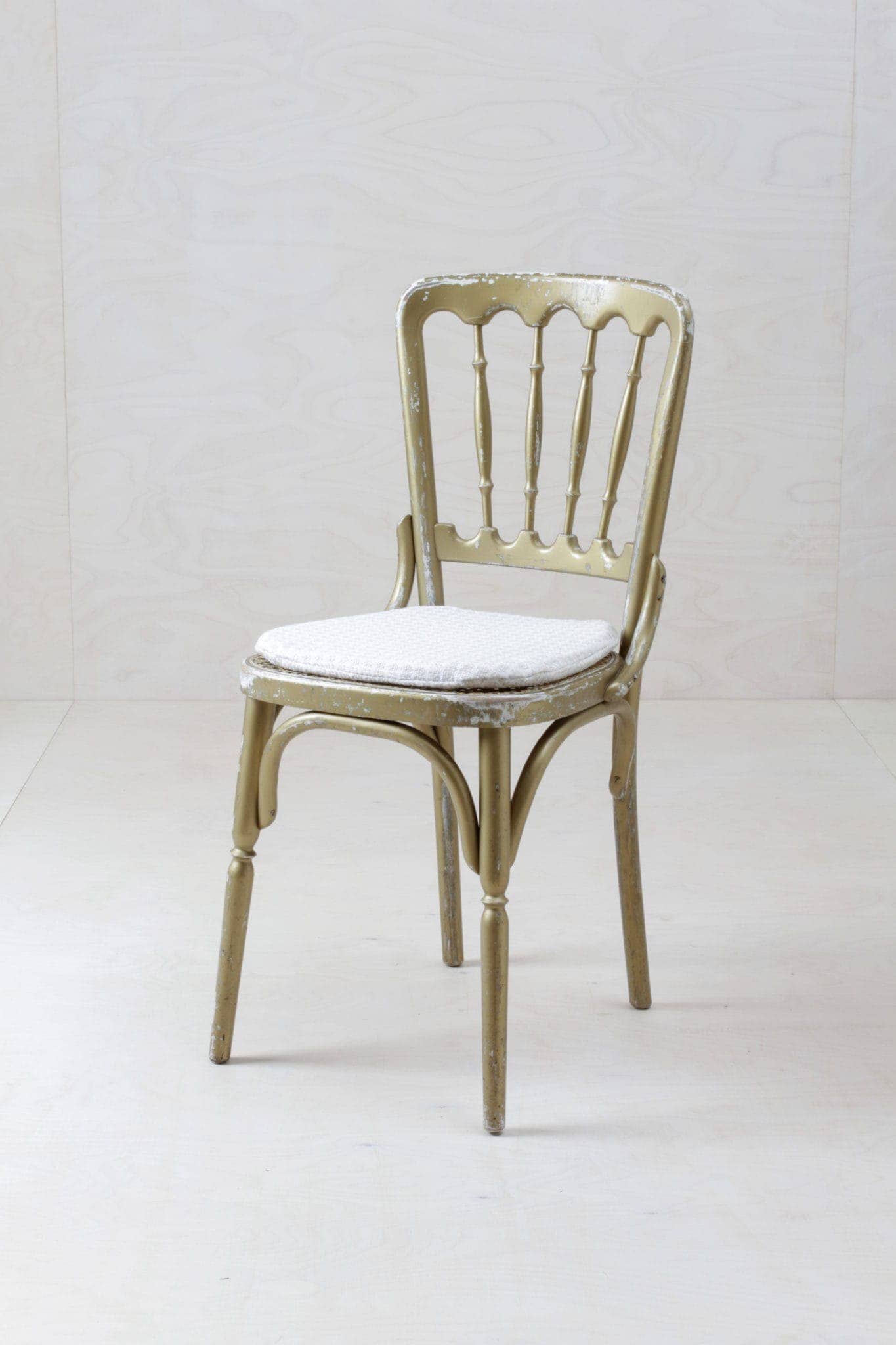 Stuhl Ester Gold | |