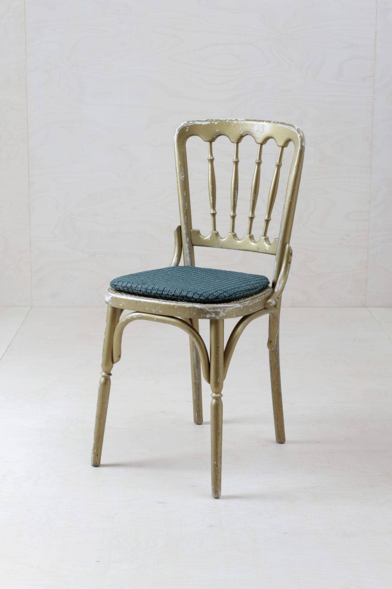 Stuhl Ester Gold | |