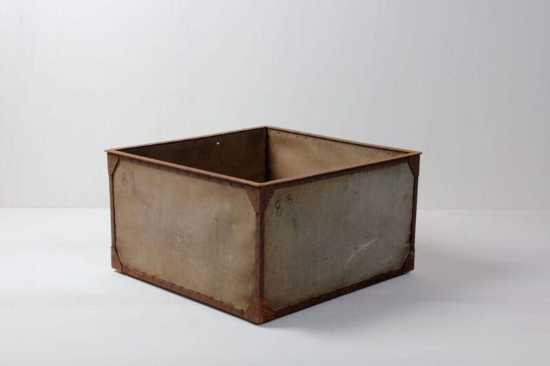 Box Huberto | |