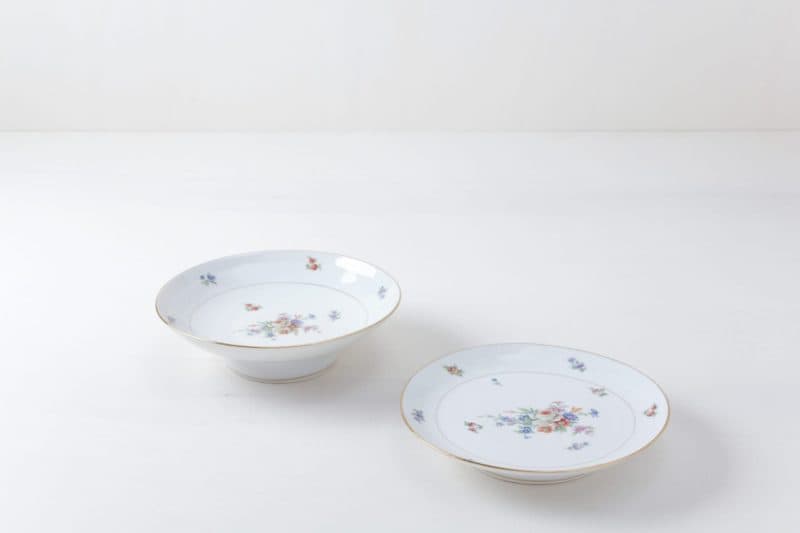 Vintage cake stands, cake plates, rent