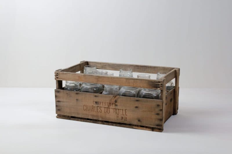 Vintage jam box, wood, glass, metal goods, decorative elements for rent