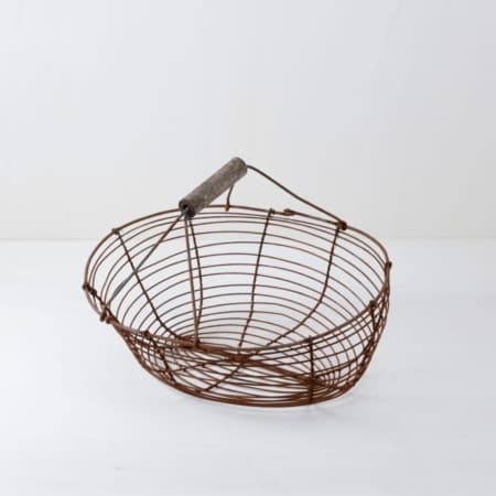 Vintage baskets, vintage accessories, rent