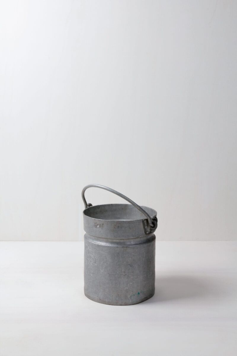 metal buckets, metal tubs, metal chairs, metal tables for rent