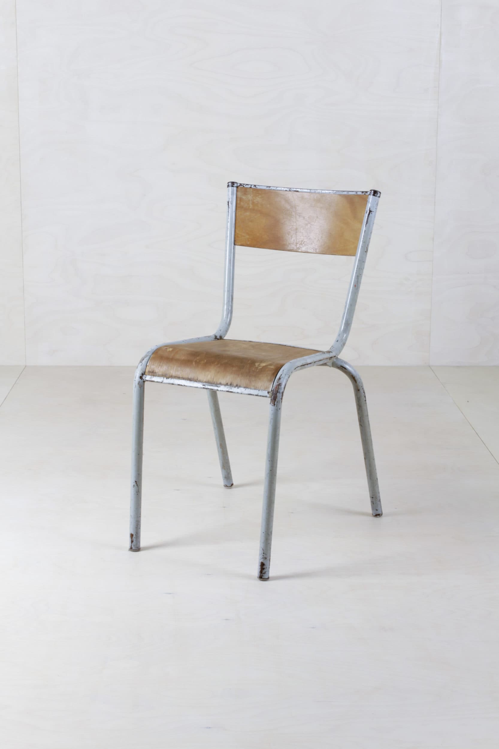 Vintage Metallstühle mieten