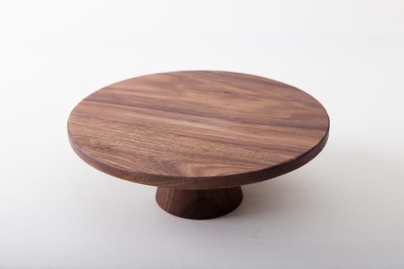 | Our high-quality cake stands Leonor in Wabi-Sabi Style are ideal for presenting and serving cakes, chocolates, sushi and other delicacies. They were made of selected walnut wood and covered with beeswax, of course food safe.This cake stand is available in various sizes and also as the same model Alba made from terracotta, this is covered with glossy lacquer. They can be wonderfully combined and varied. | 