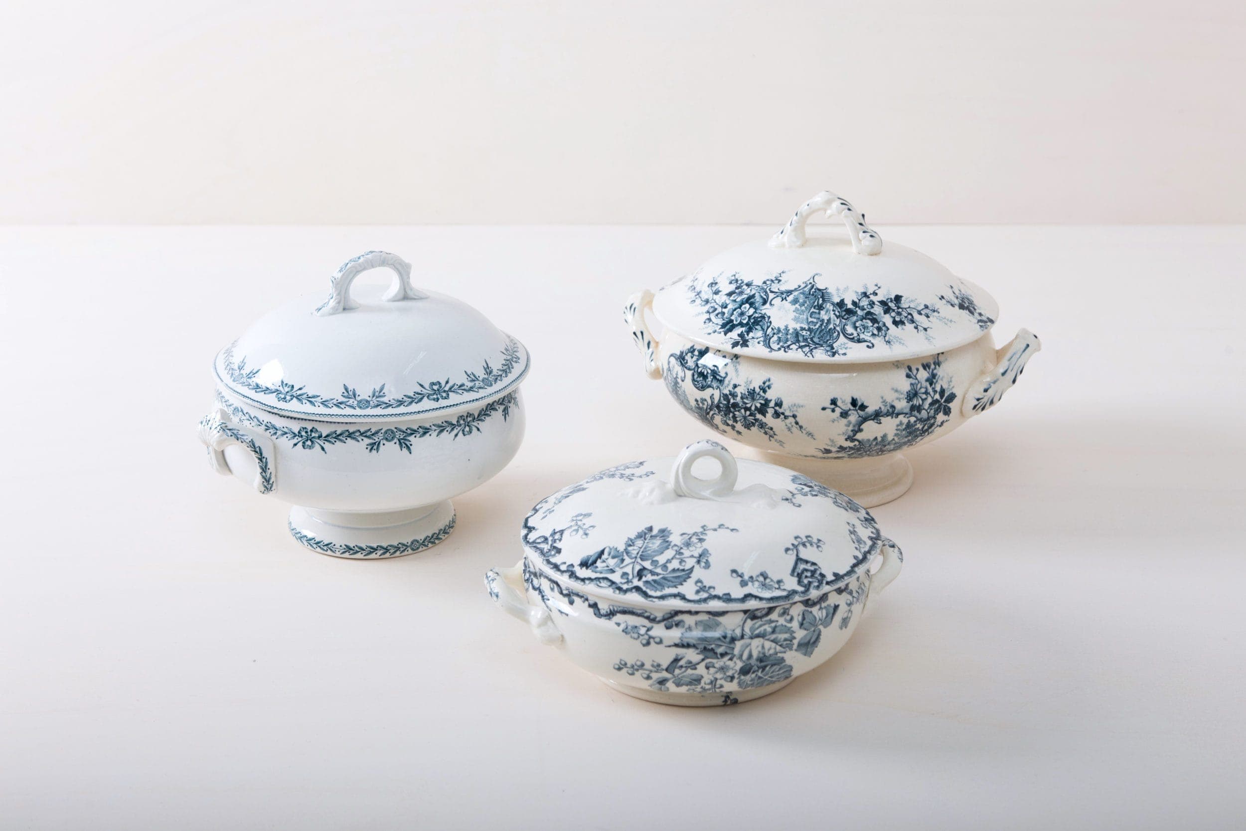 Blaues Porzellan, Vintage Geschirr & Silberbesteck zu mieten