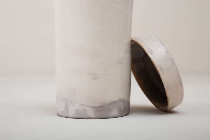  | These cream-coloured vases of the Punca series are individually and interestingly painted. Together they give a harmonious picture and look equally good at autumn and summer events. Whether as a vase for a great autumn or cornflower bouquet or as a candy box on the buffet vase Punca is varied and completes your event styling.The antique ceramic vessels come from southern Italy and in the 1930s antipasti or olives were stored in them. Now well cleaned you can use the vessels as a vase for y... | 