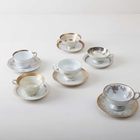 Rent vintage cups and saucers for coffee