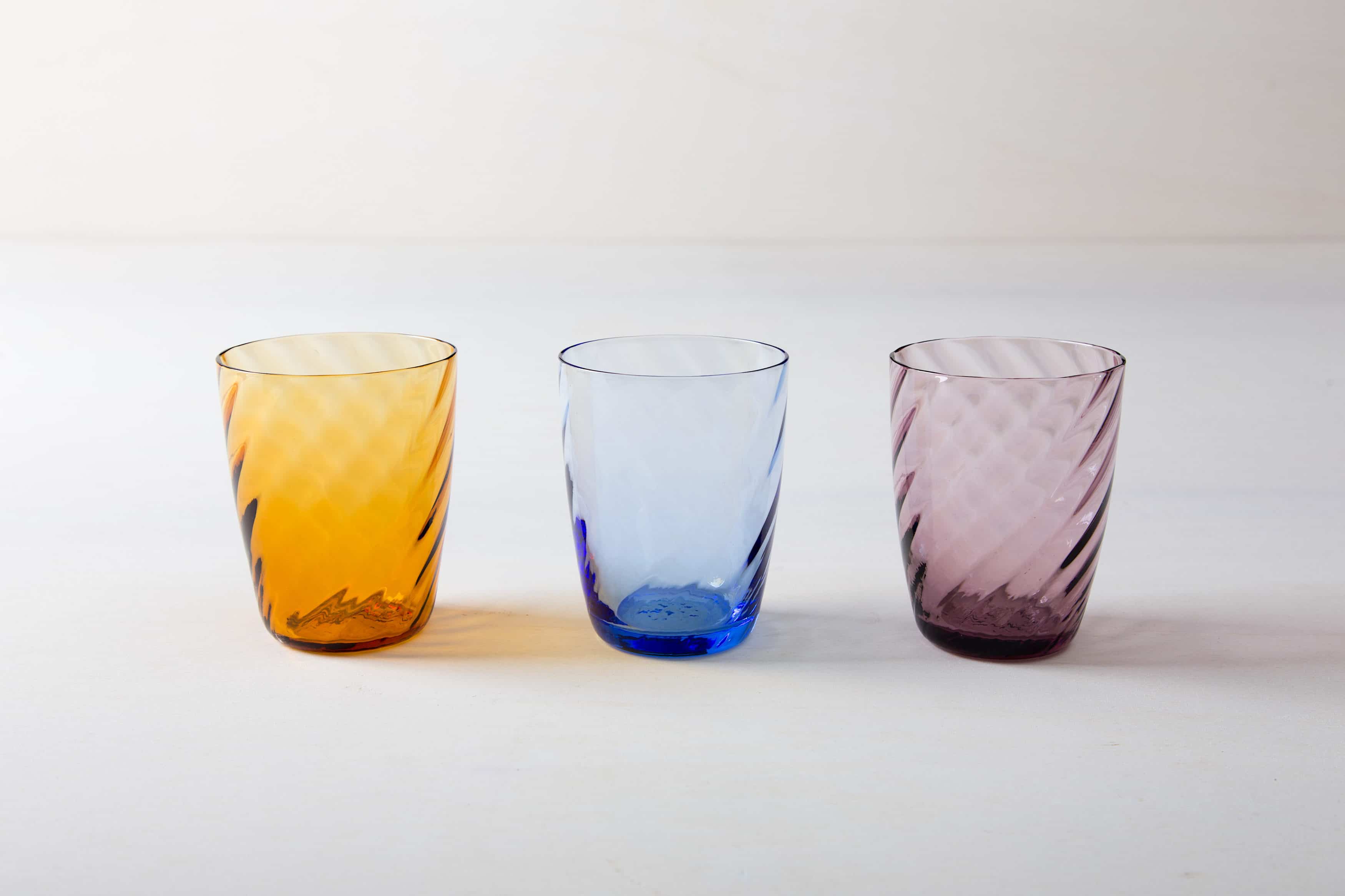 Bunte Gläser mieten in Berlin, Hamburg und München