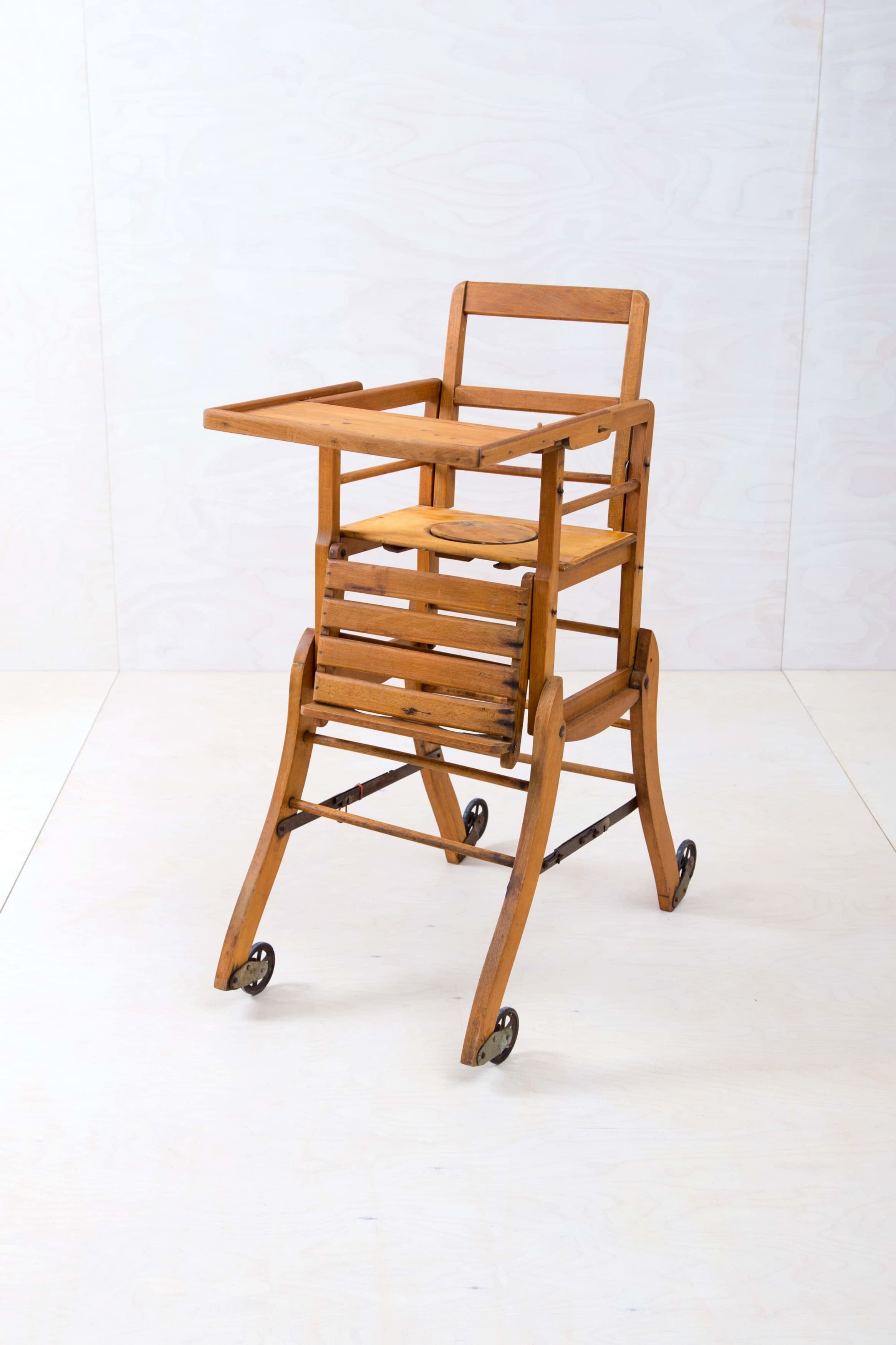 Kindermöbel, Vintage Hochstühle zu mieten