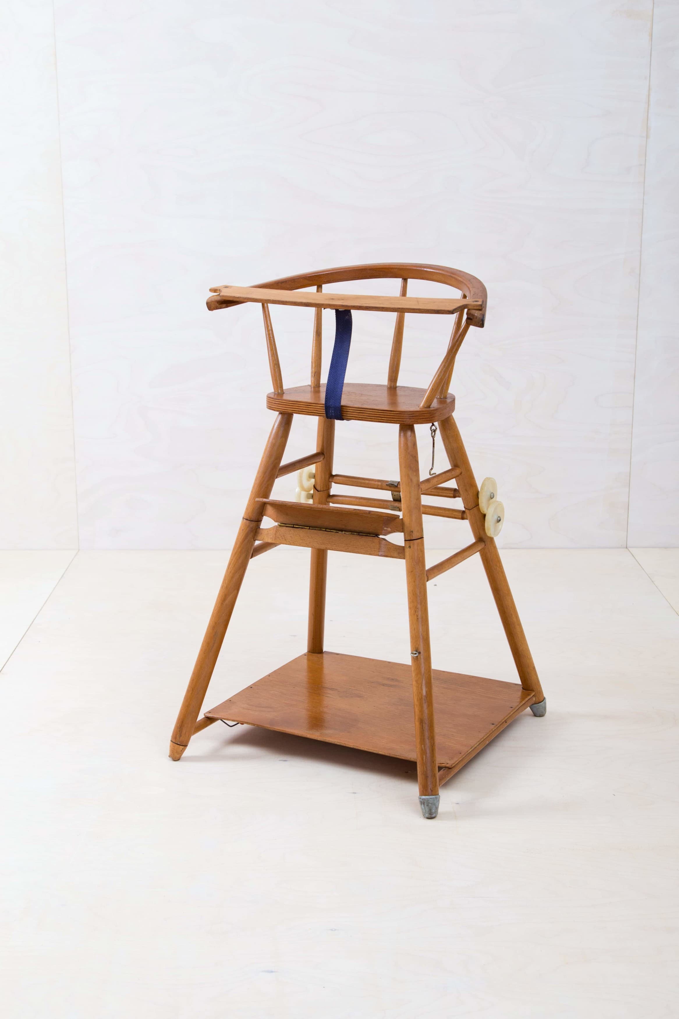 Vintage Kinderstuhl, Kinderhochstuhl & Kindermöbel mieten