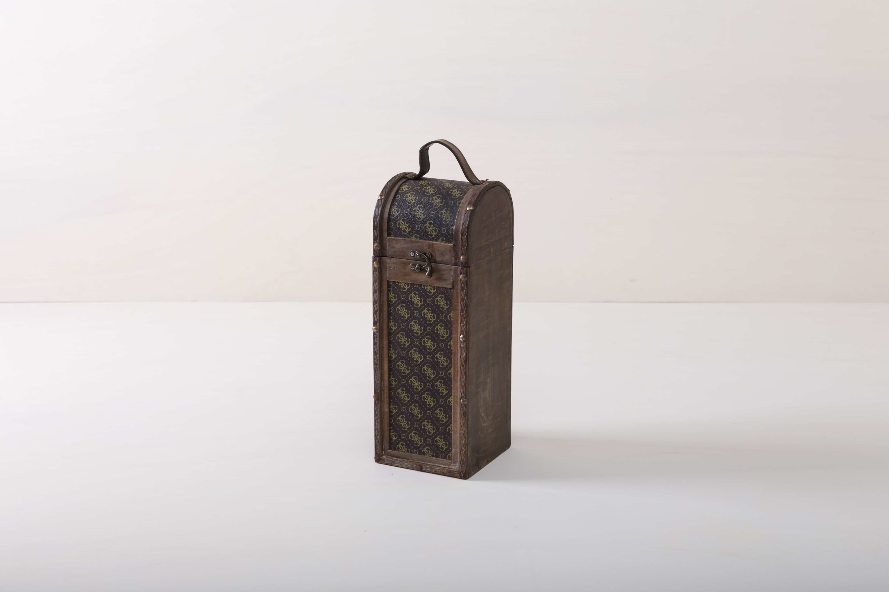 Wine Bottle Box Monte | |