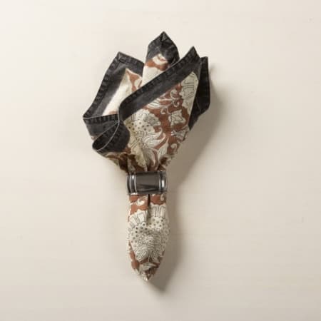 Stoffservietten mit Blumenmustern mieten