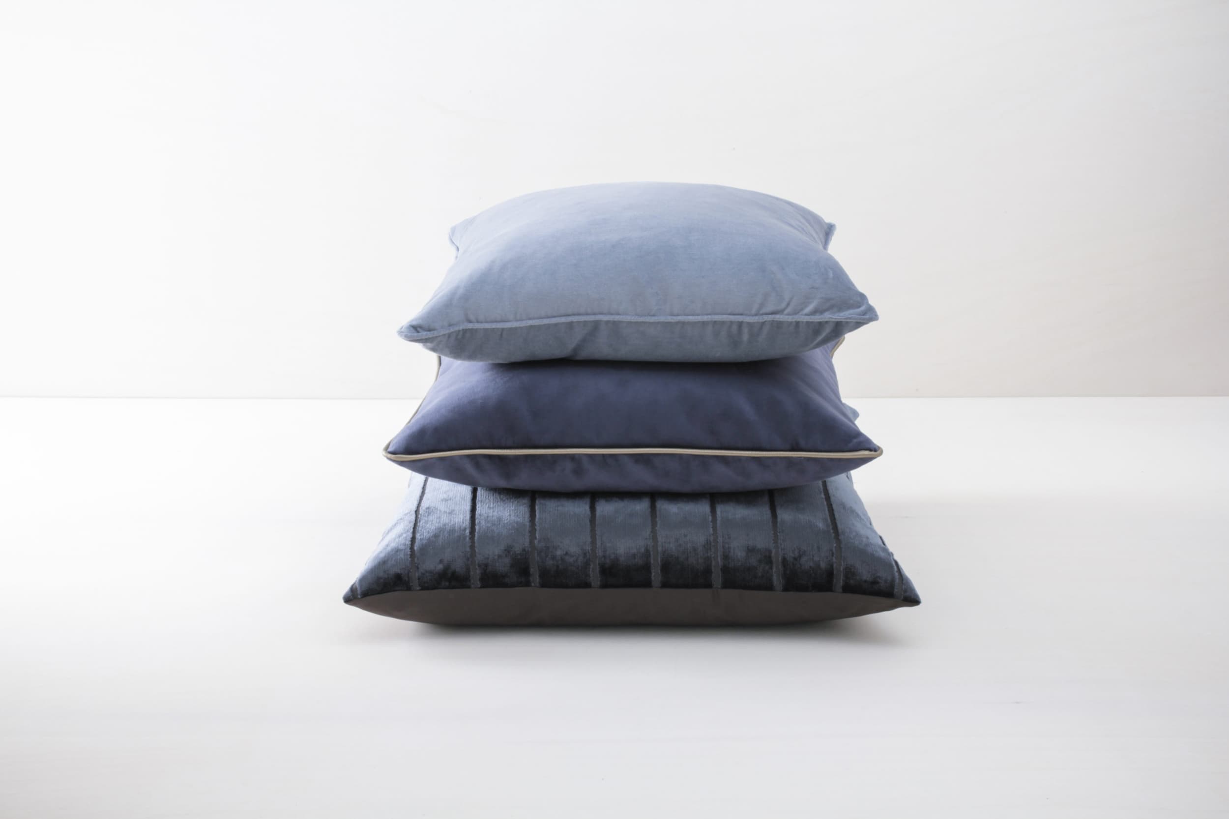 Kissen Roman Velvet Blau 60x60 | |
