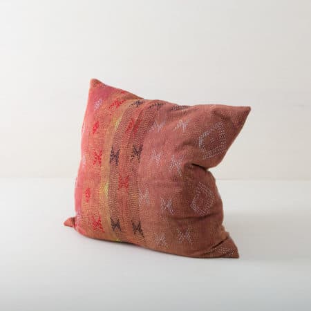 Kissen in kräftigen Farben zu mieten