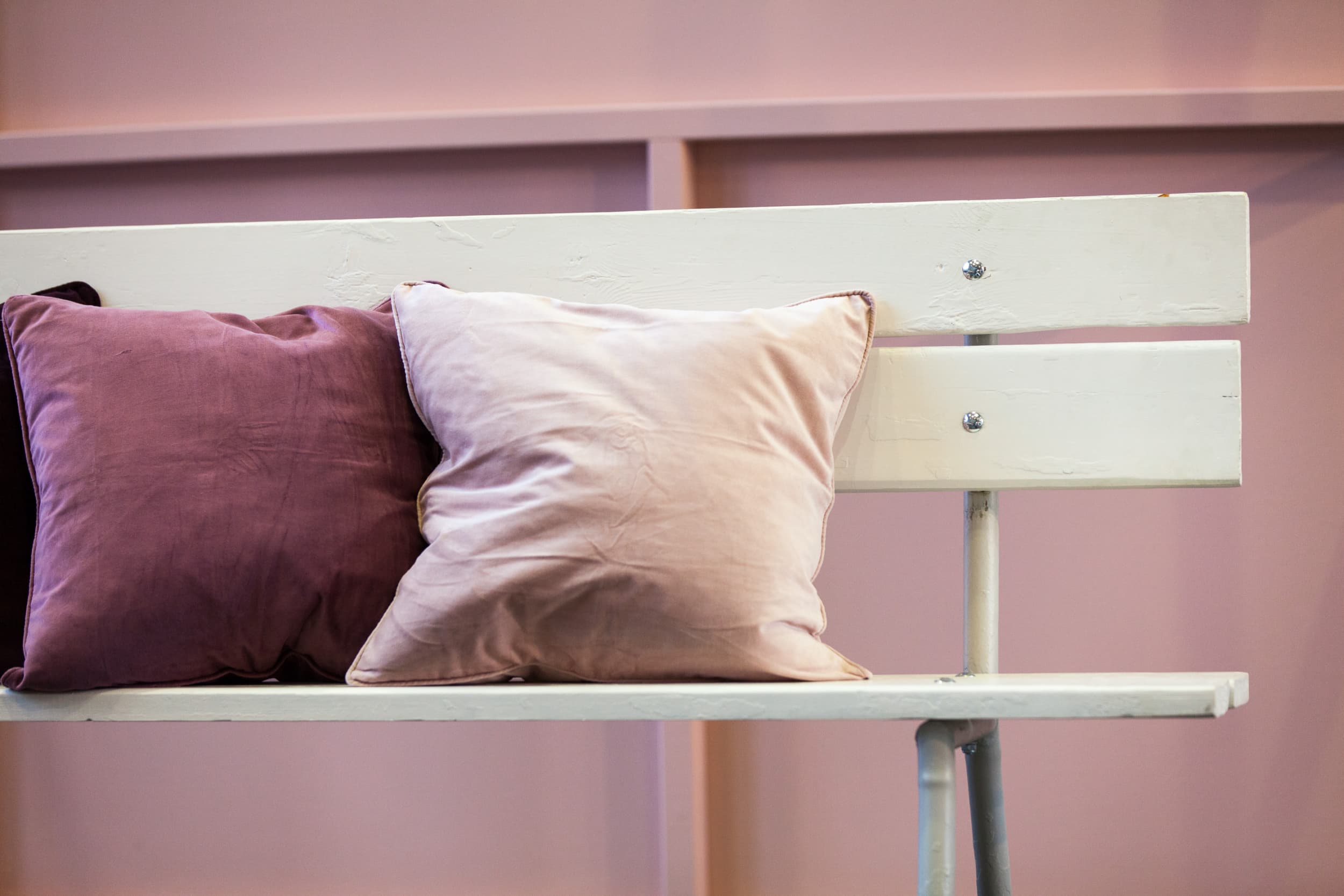  | We rent our charming former circus benches Dorotea. The 2,40 meter-long wooden benches can accommodate up to 5 people. We are happy to offer you matching seat cushions.We also offer the white garden benches as a long version in 5,00 meter. The shorter version of Dorotea is more manageable and easier to transport and they can charmingly replace beer benches. | 