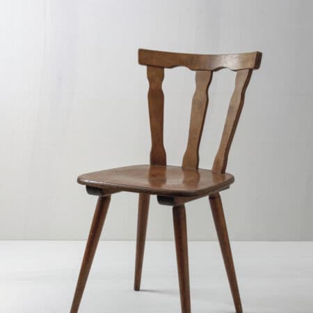 Rustic Dining Chair Calderilla | Nice rustic brown chair in a 1970s style. Ideal for a lovely outdoor party. | gotvintage Rental & Event Design