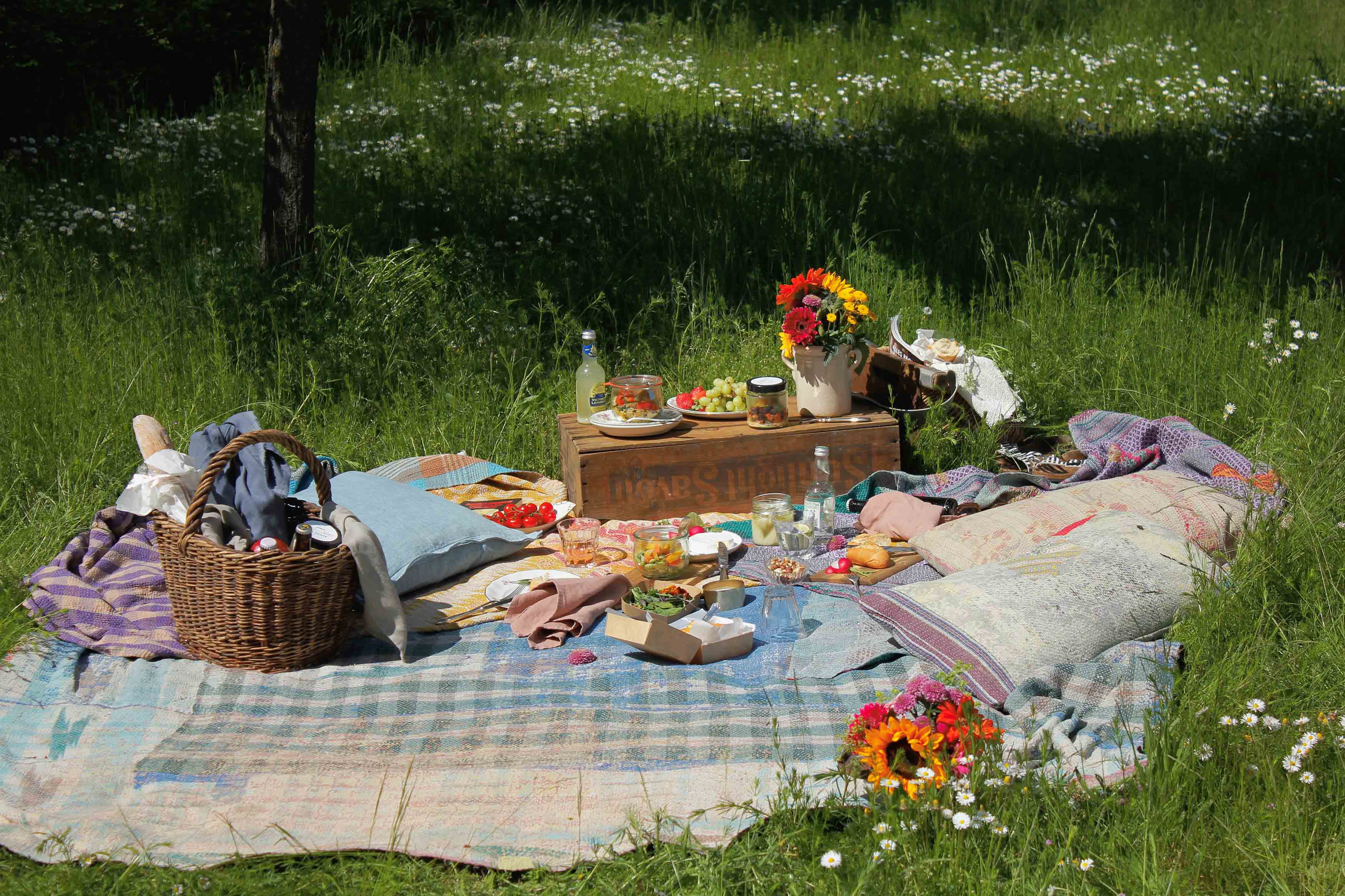 geschirrsets mieten hygienisch sauber, dekoration, kerzen