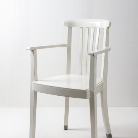 Armlehnenstuhl, Bauhaus und Wiener Avantgarde, Stuhlvermietung in Berlin