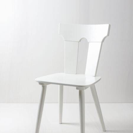 Rustic Dining Chair Pilar | These rustic matching wooden chairs enhance any table setting. Their shape and design create a unique but striking picture at your party, wedding or event.The chairs are lacquered in white silk matt. | gotvintage Rental & Event Design